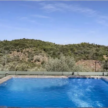 Amaryllis Villa Katomerion